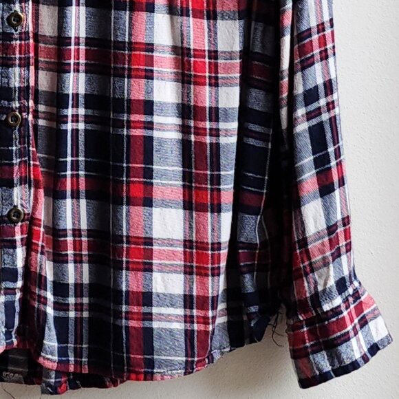 Charlotte Russe Black/Red Plaid Flannel Button Down Shirt Size XL - Picture 7 of 15